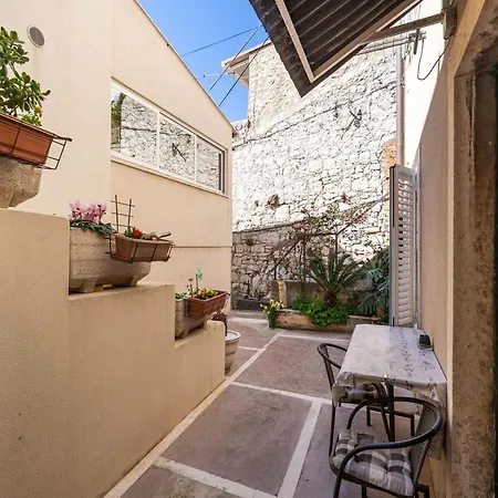 Διαμέρισμα Family Toki - One Bedroom With Terrace
