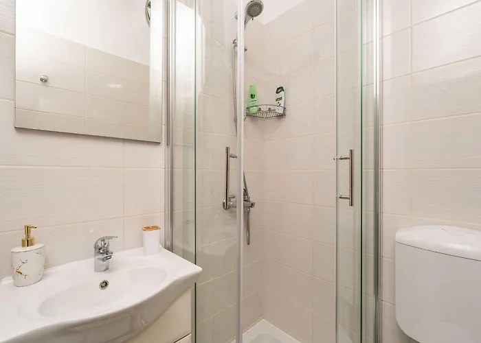 Family Toki - One Bedroom With Terrace דירה דוברובניק