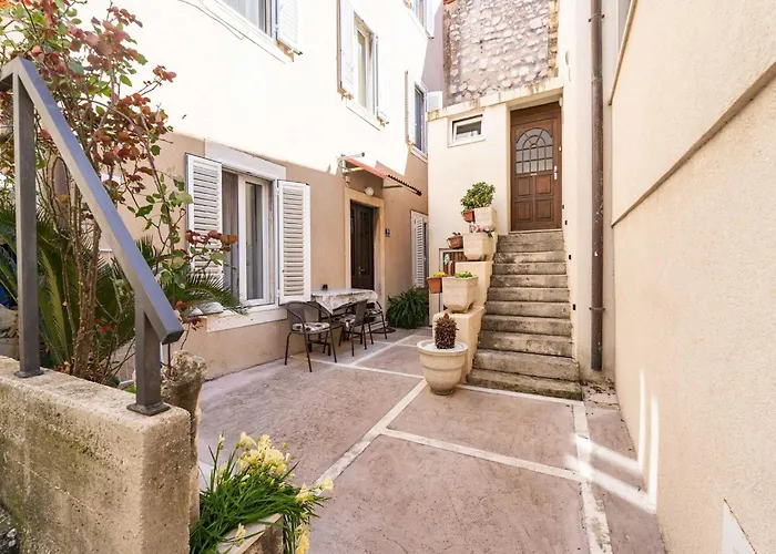 Family Toki - One Bedroom With Terrace דירה