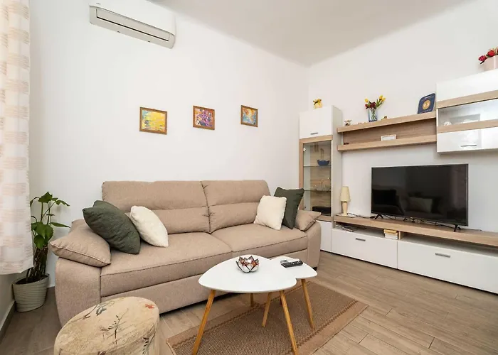 Family Toki - One Bedroom With Terrace דירה דוברובניק