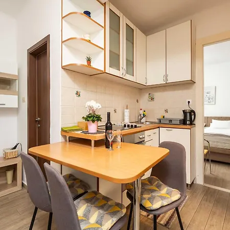 Family Toki - One Bedroom With Terrace