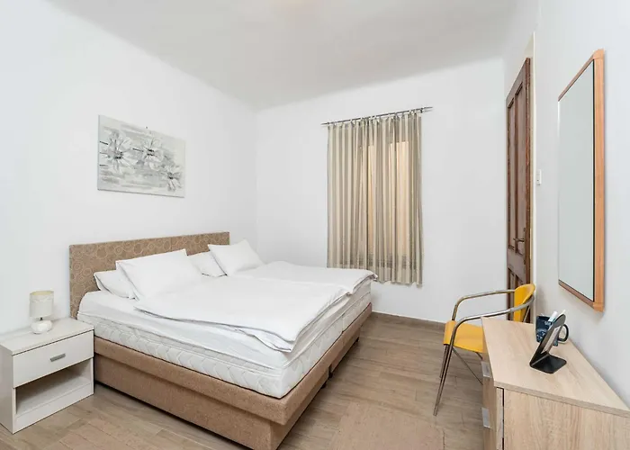 Family Toki - One Bedroom With Terrace Appartement