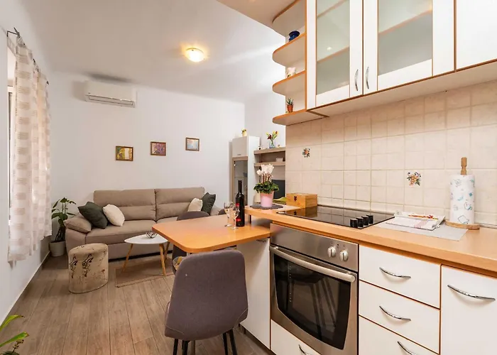 Family Toki - One Bedroom With Terrace Appartement *