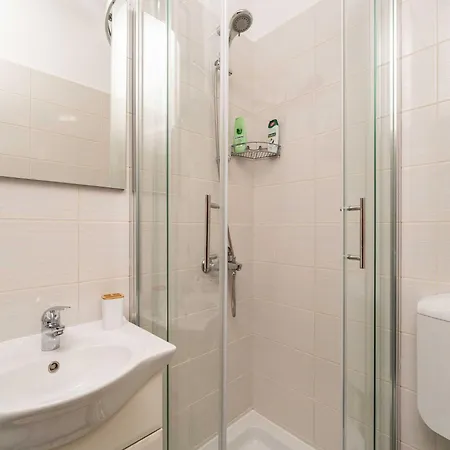 Family Toki - One Bedroom With Terrace Апартаменты Дубровник