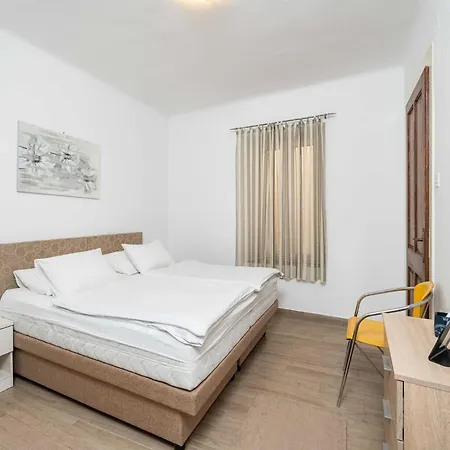 Family Toki - One Bedroom With Terrace Апартаменты